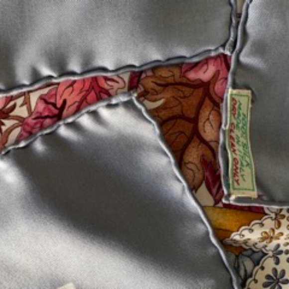 Gucci silk scarf - Picture 4 of 4